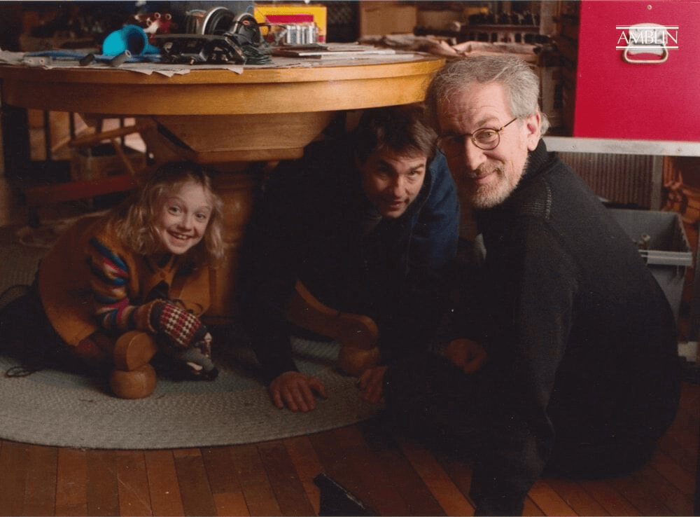 Dakota Fanning and Tom Cruise as Rachel and Ray Ferrier, taking shelter from the strange storms outside as their director takes them through the paces.